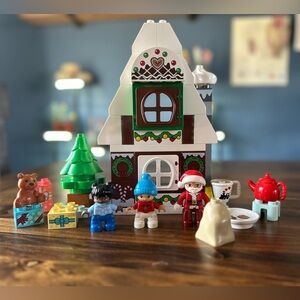 Lego Duplo Santa’s Gingerbread House 10976 (retired)
